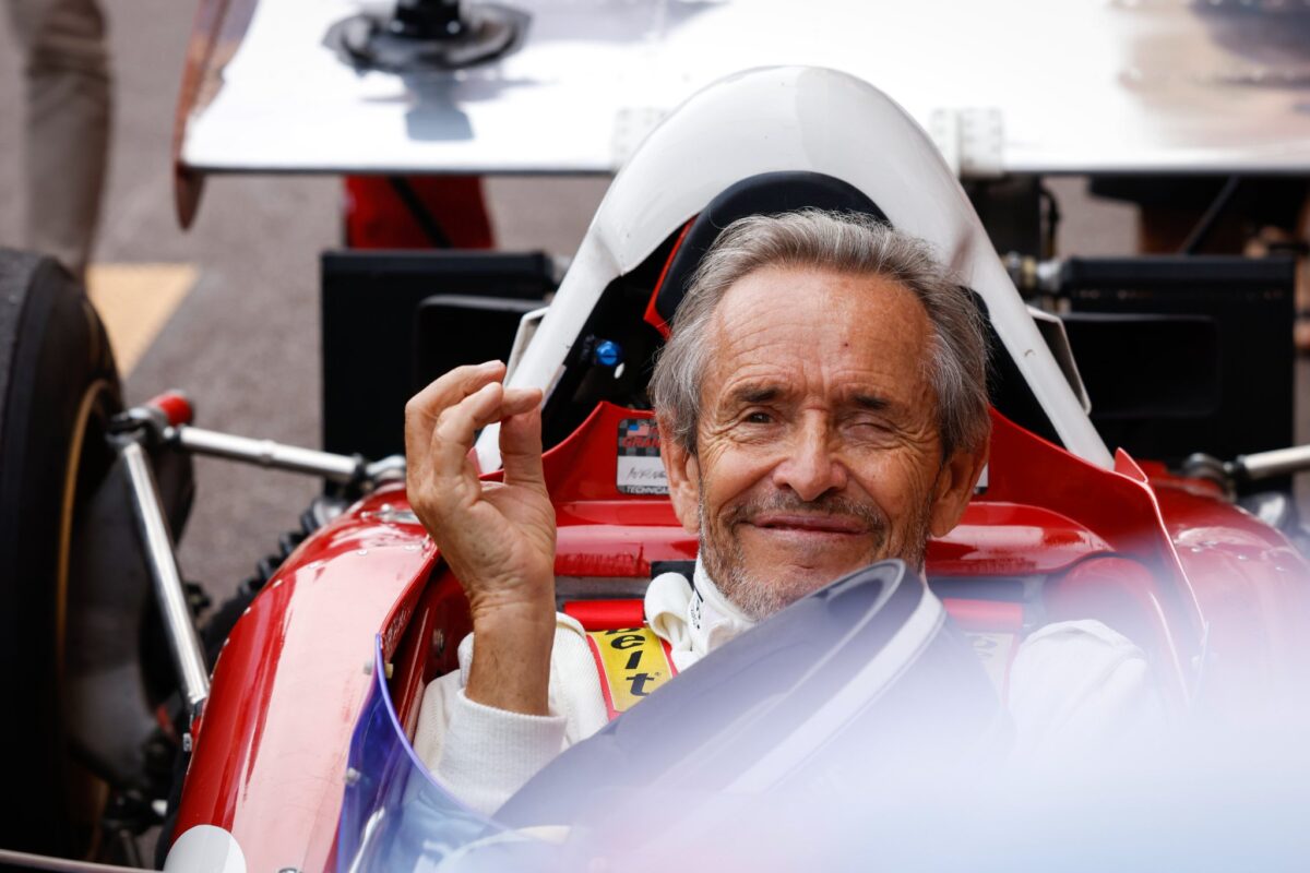 VIDÉO. Jacky Ickx prend le volant de la Ferrari 312 B2 à Monaco -