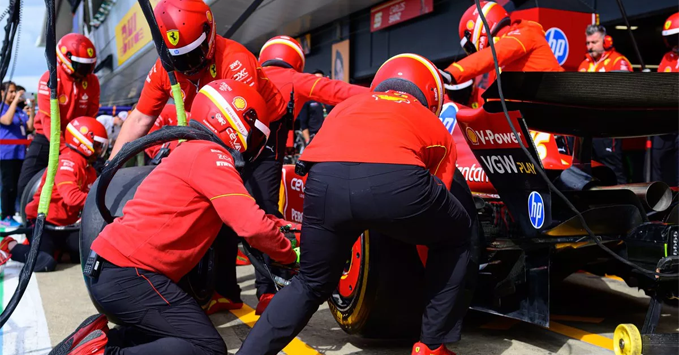 Ferrari SF-24 pit stop mechanics