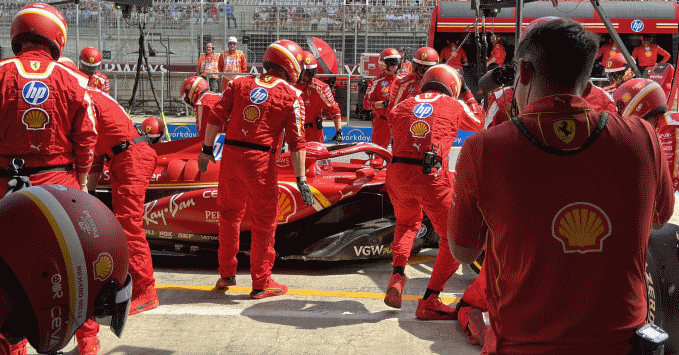 Ferrari SF-24 pit stop, garage