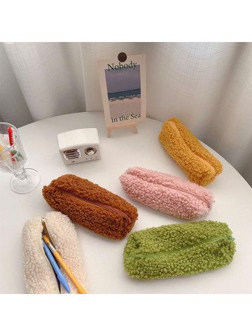 Wool pencil case